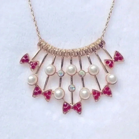Gorgeous Red Bows and Pearls Necklace NWT - Picture 1 of 1